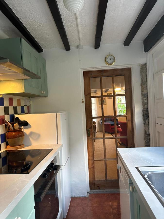 Nutshell Cottage Seaton  Buitenkant foto